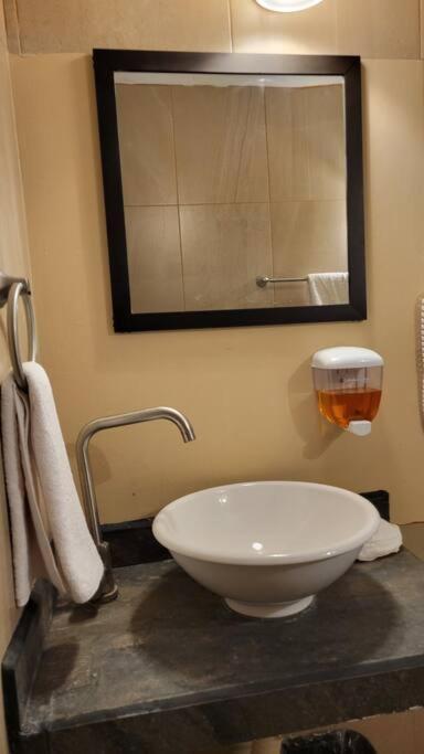 Departamento Privado7, 2 Camas Matri, Parking, Cocina Equipada, Wifi 65 Mb, 2 Climas,Centrico,Tv Smart Apartamento Ciudad Valles Exterior foto
